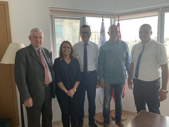 الوكالة الوطنية للترددات تتسلم التقرير النهائي حول الدراسة المتعلقة بتقييم وتطوير شبكة القيس والمراقبة الالية للترددات