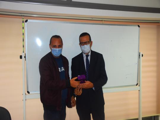 الوكالة الوطنية للترددات تحتفل بيوم العلم