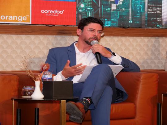 L’Agence Nationale des Fréquences a organisé, le mercredi 28 mai 2025, un atelier national intitulé " Déploiement et Opportunités des Réseaux Privés 5G», à l’hôtel Royal ASBU à Tunis, en présence d’un parterre d’experts internationaux, d’acteurs nationaux du secteur des télécommunications ainsique des opérateurs publics de téléphonie mobile en Tunisie. Cet atelier visait à instaurer un dialogue national et une réflexion collective en vue d’établir les bases d’une approche concrète et claire pour le déploiem